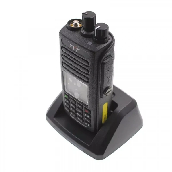 Портативная радиостанция TYT MD-UV390 DMR AES 256 IP67 Type-C 10Вт фото в интернет-магазине Radio26